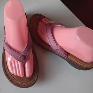 UGG Leather Sherling Flip Flop Sandals 8.5
